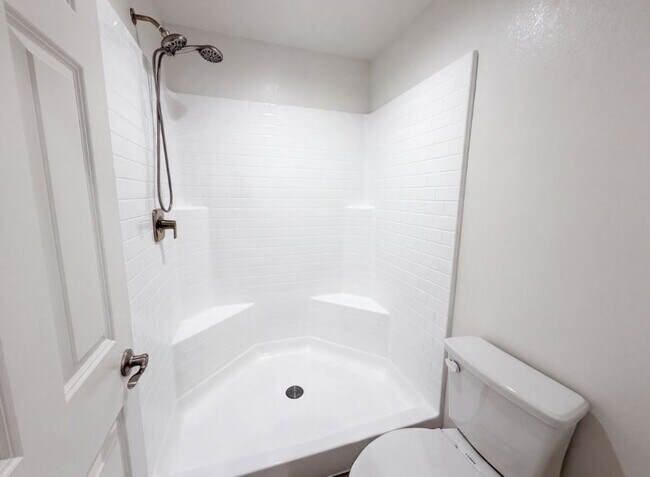Foto del edificio - 11553 Halter St