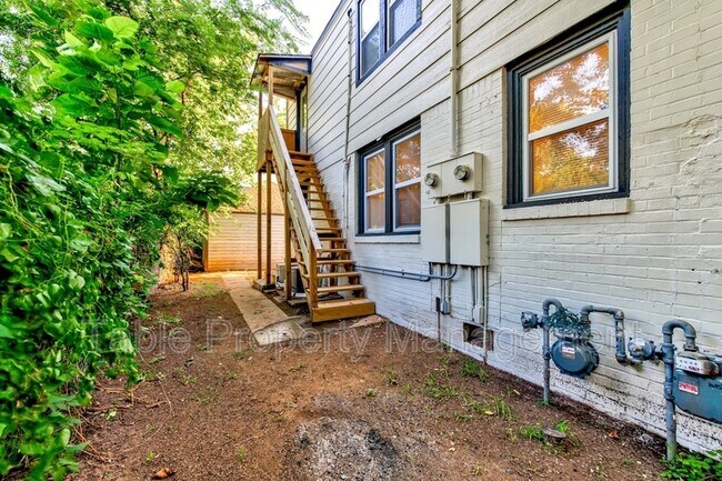 Building Photo - 1615 N Land Ave