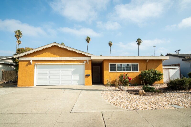 Primary Photo - 39466 Blue Fin Way