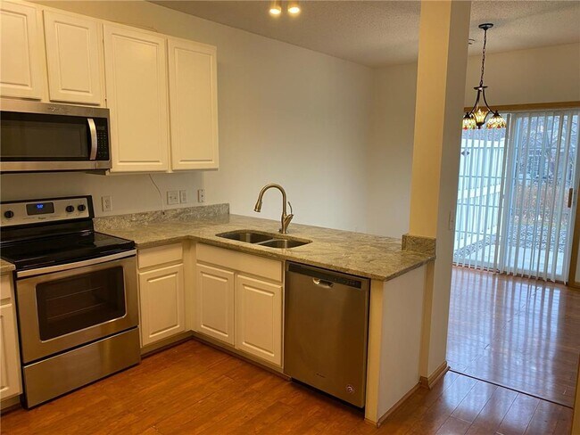 Building Photo - 5025 Garland Ln