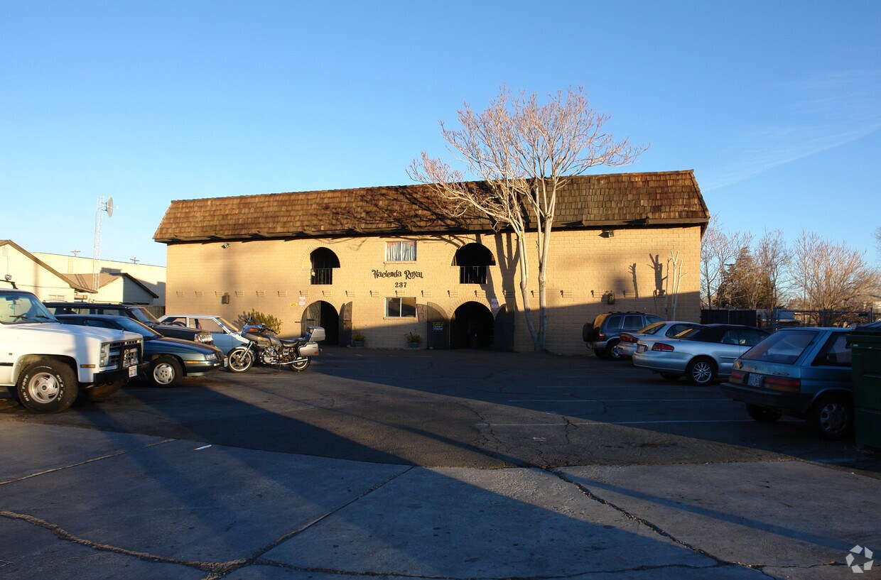 Primary Photo - Hacienda Royal