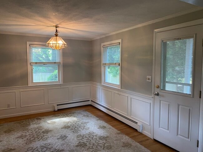 Building Photo - 229 Hillside Ave
