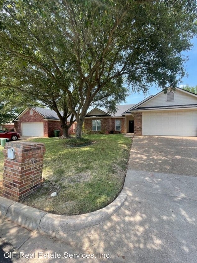 Primary Photo - 4 br, 2 bath House - 10317 Peony Ln.