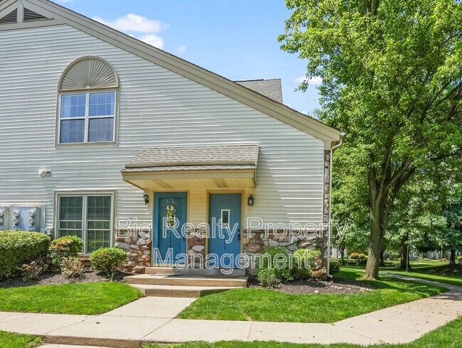 Building Photo - 1116 Foxmeadow Dr