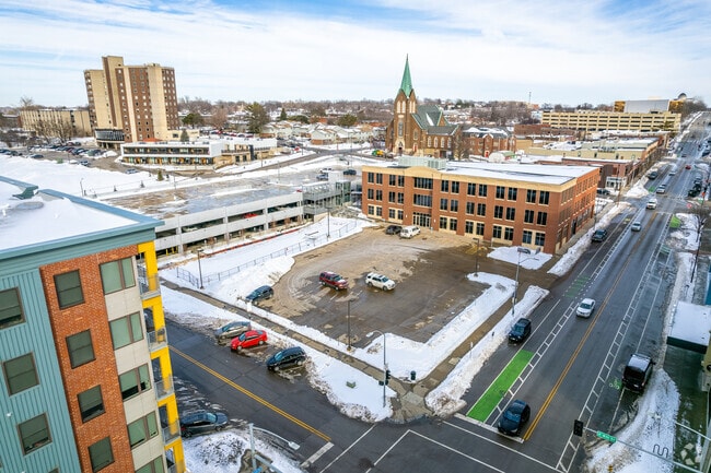January 2022 - 418 East Grand