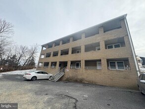 Building Photo - 1056 Dual Pl