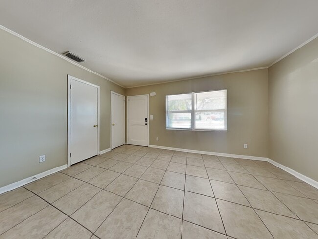 Building Photo - 6006 El Dorado Dr