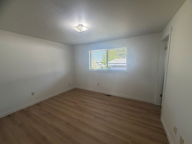 Foto del edificio - 3bd 2 bth rambler