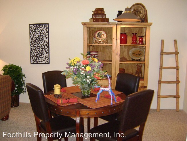 Building Photo - 427 Desert Poppy Dr