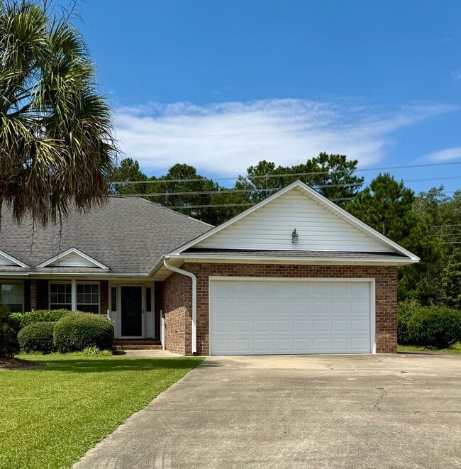 Building Photo - 3612 Beacon Dr