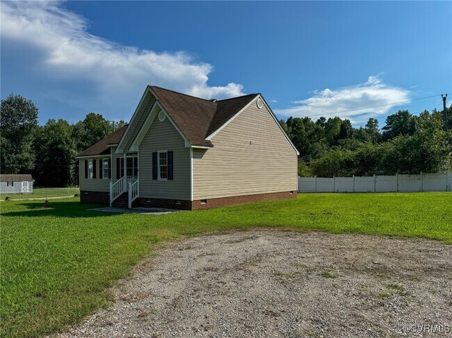 Building Photo - 9183 County Dr