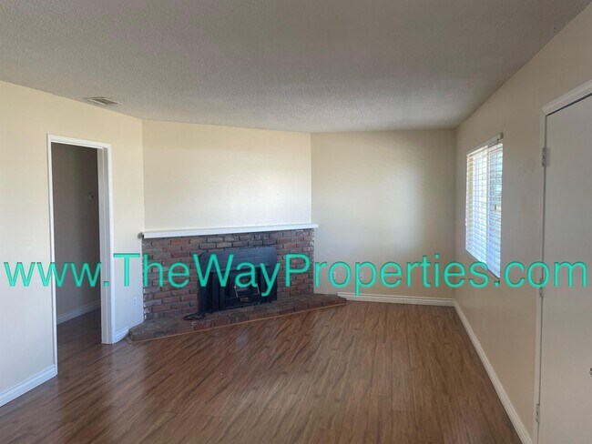 Building Photo - 17457 Capri St