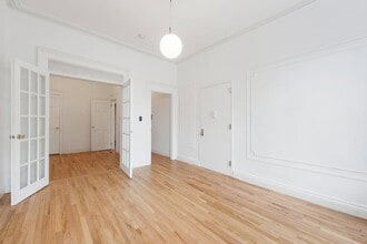 Building Photo - 605 Vanderbilt Ave