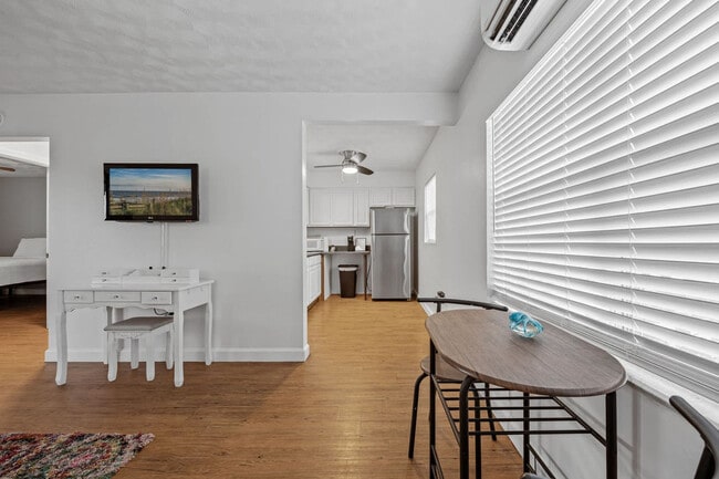 Foto del edificio - 141 California Ave