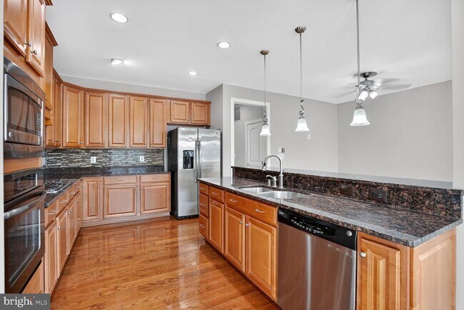 Foto del edificio - 21285 Park Grove Terrace