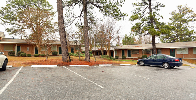 Building Photo - Oak Hill Apartments