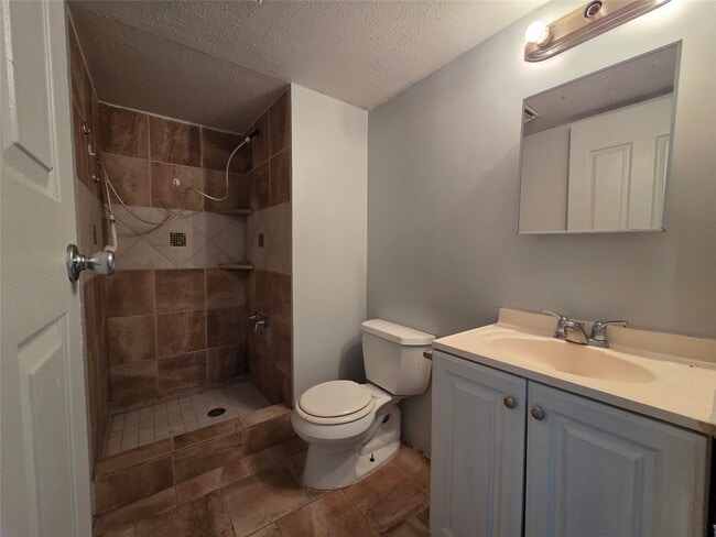 Building Photo - 23675 E Heritage Oaks Dr