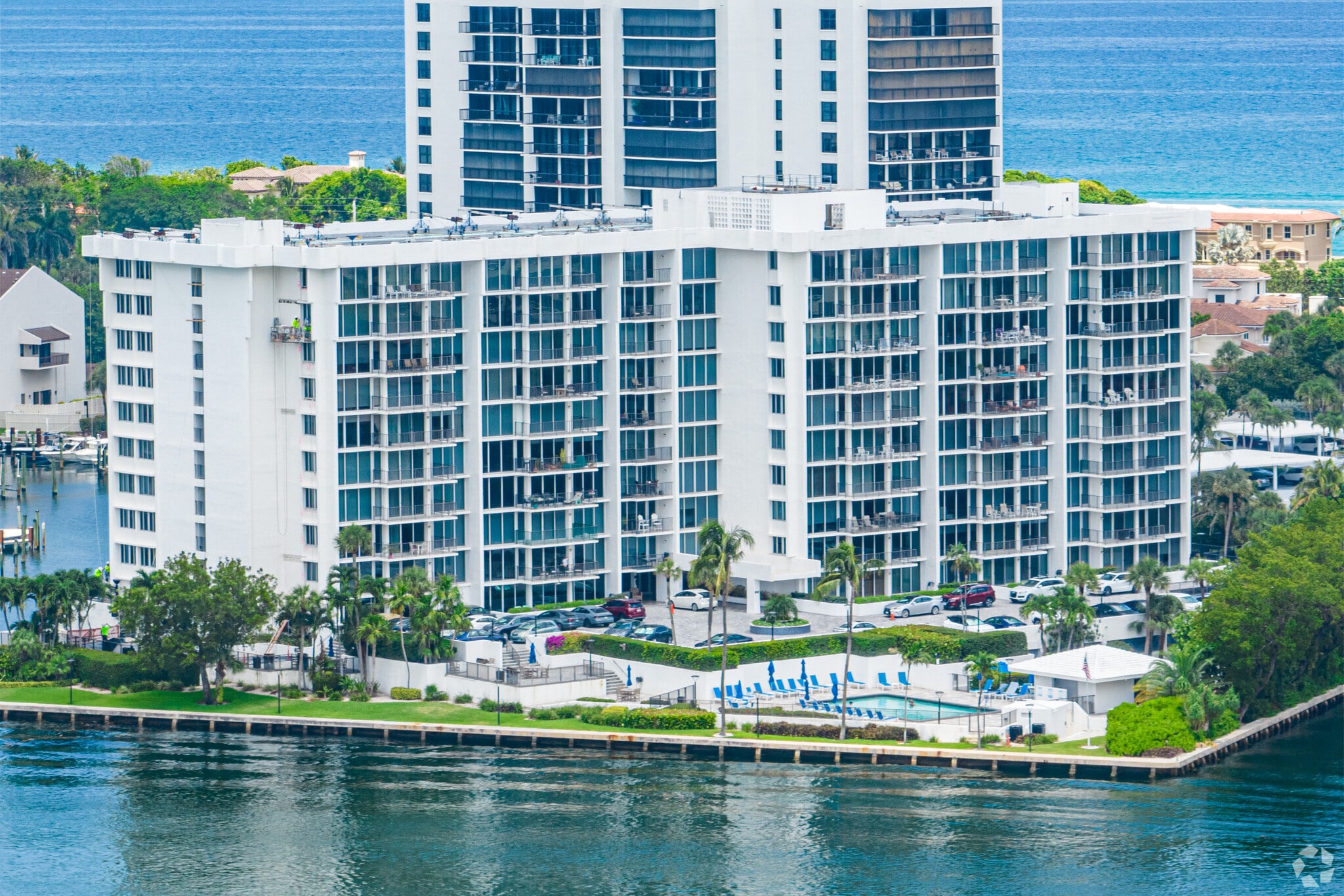 Aberdeen Arms Condominium