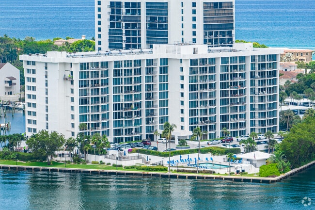 Aberdeen Arms Condominium