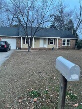 Building Photo - 1083 Strathdon Ave