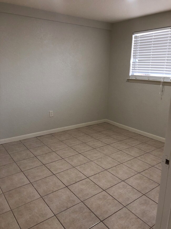 615 13th St, Bandera, TX 78003 Townhome Rentals in Bandera TX