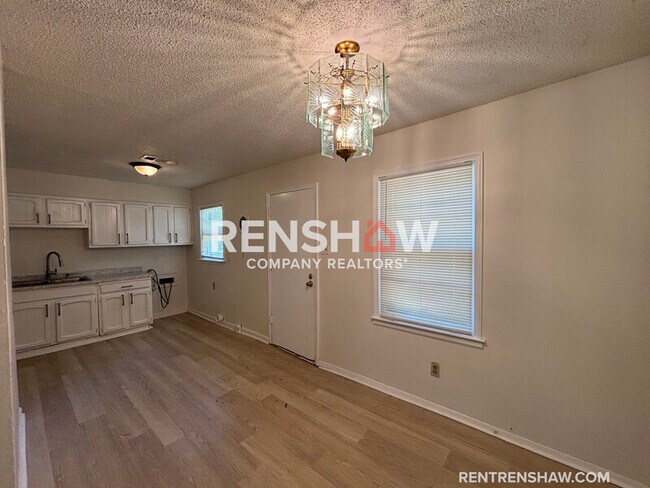 Building Photo - 3576 Debby Dr