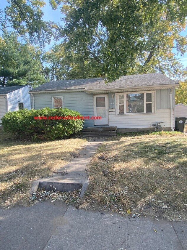 Primary Photo - 740 Hope Ave