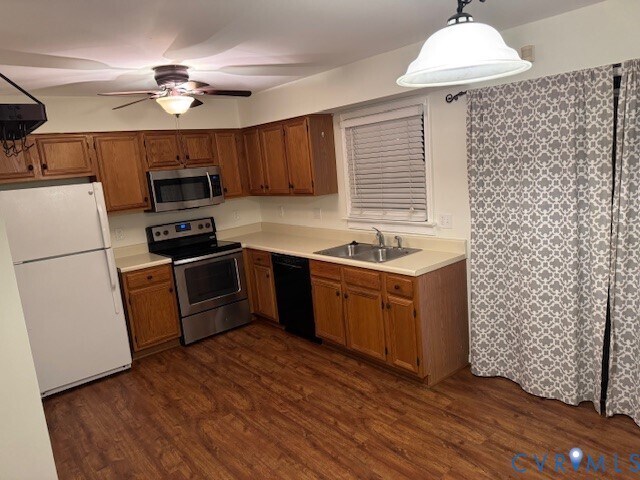 Building Photo - 2226 High Bush Cir