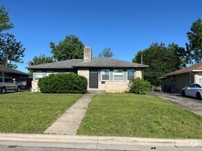 Building Photo - 781-783-783 S Kellner Rd