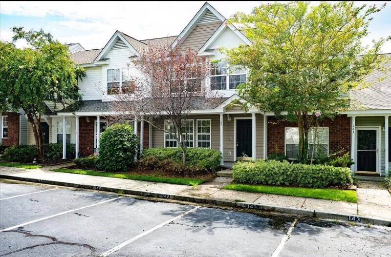 142 Brockman Way, Goose Creek, SC 29445 Townhome Rentals in Goose