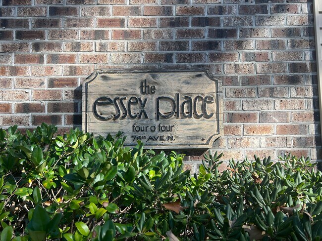 Foto del edificio - 2.5 Blocks to the Beach! Unfurnished 2 Bedroom, 2 Bath Condo on 1st Floor!