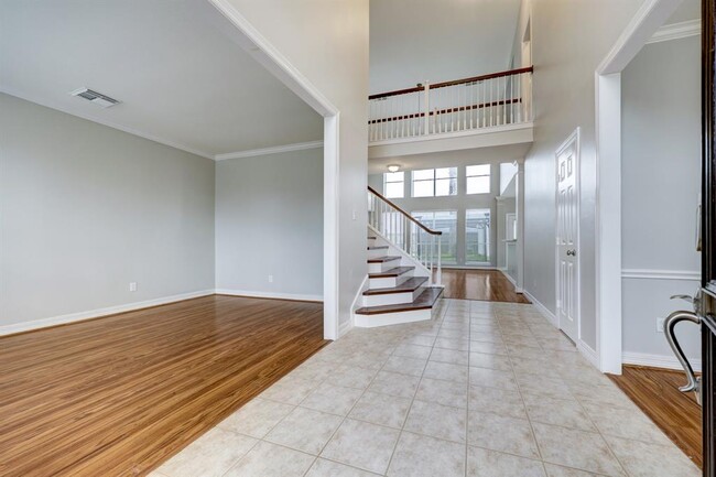 Building Photo - 3202 Summerwind Ct