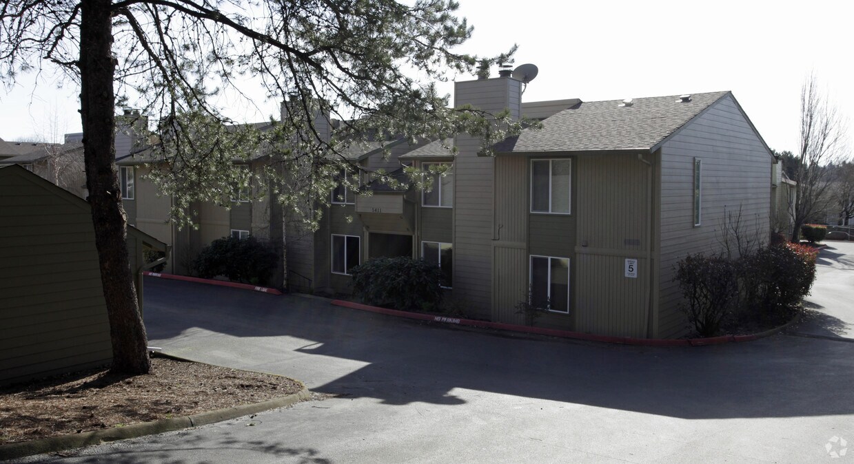 Cascade Crest Condominiums Apartments Vancouver, WA