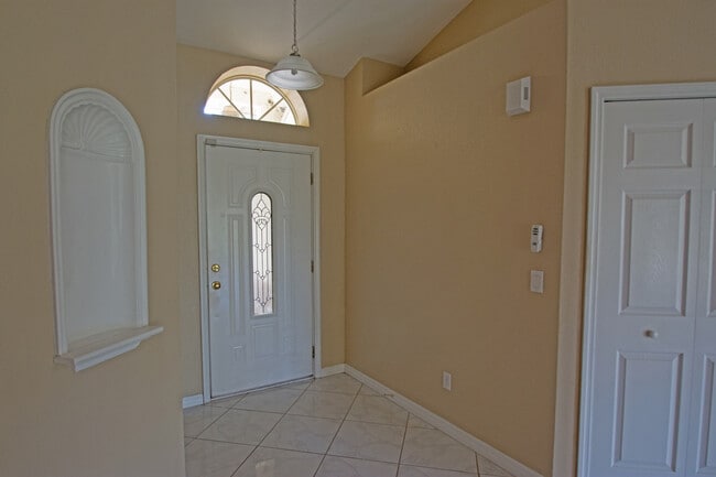 Building Photo - Wonderful 3/2 Home in the Arbor Club Community!