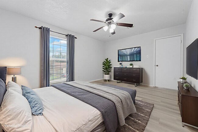 Foto del edificio - 15326 Peachmeadow Ln