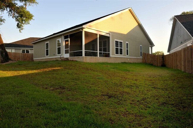 Foto del edificio - 151 Harlan Ct