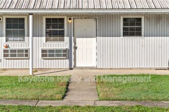 Building Photo - 280 A Thompsonville Ln