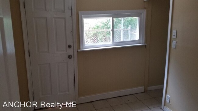 Building Photo - 3 br, 1 bath House - 36 S Cecil St