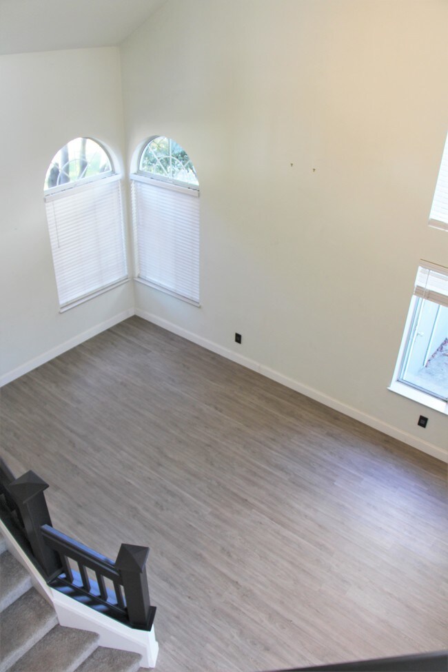 Building Photo - 3678 Annis Cir