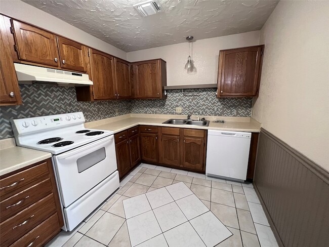 Building Photo - 11913 Metmora Ct
