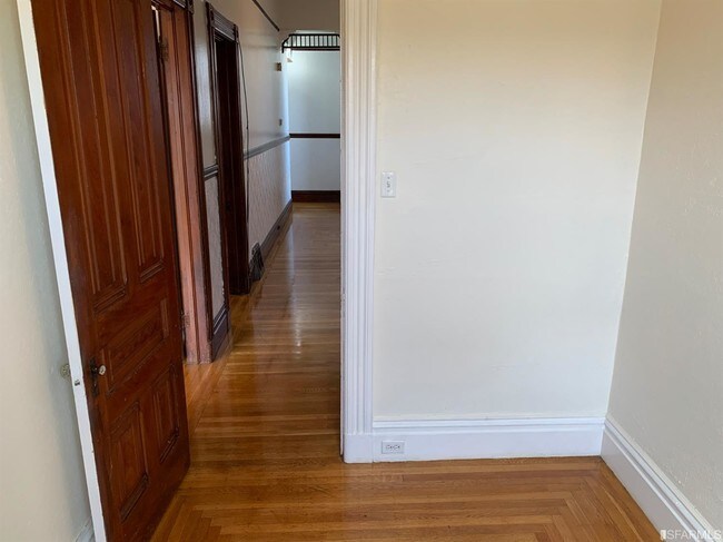 Foto del edificio - 2064 McAllister St