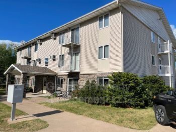 Building Photo - Large 2 Bed Apartment! Available Now! - 1/...