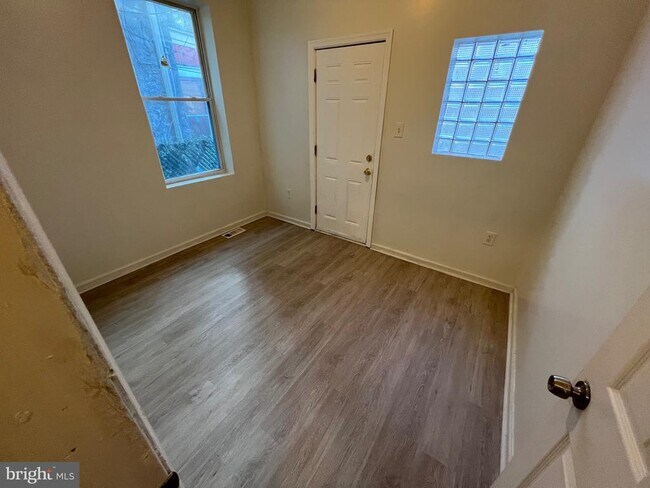 Foto del edificio - 258 S Cecil St