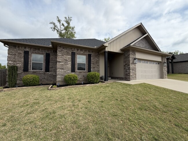 Building Photo - 787 Mango Loop