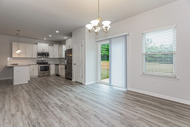 Foto del edificio - 4323 Enoch Dr, Charlotte, NC