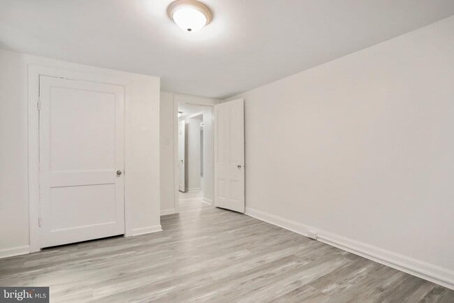 Foto del edificio - 310 N Potomac St