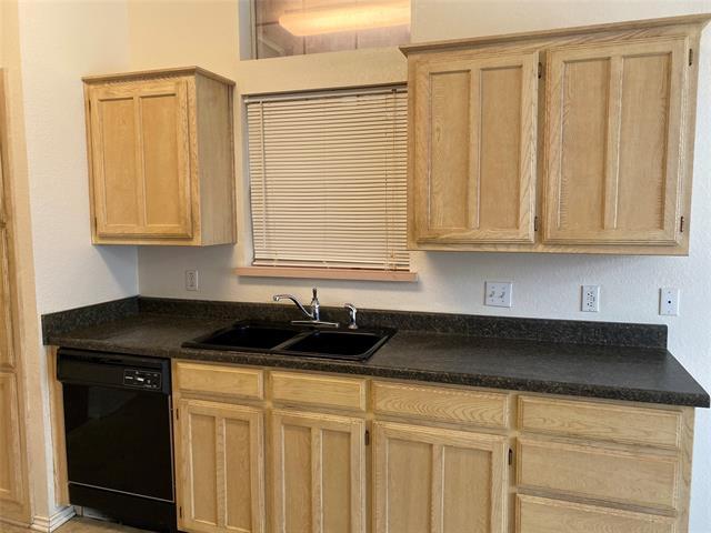 Building Photo - 1405 Gainsborough Way