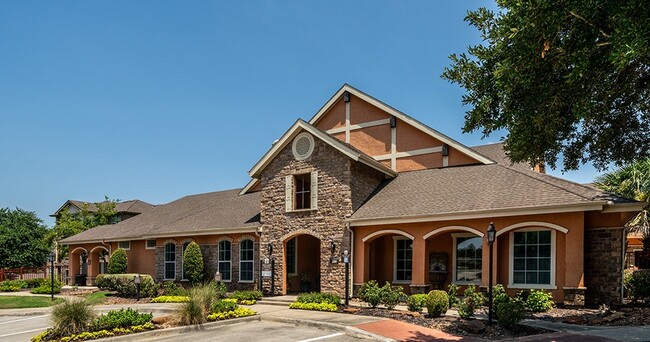 Foto del edificio - The Fountains of Conroe Apartment Homes