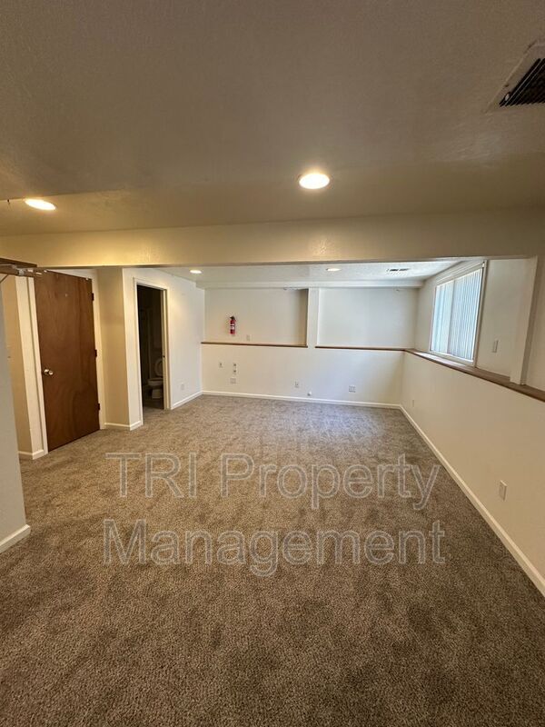 Building Photo - 314 N 49th Ave Ct