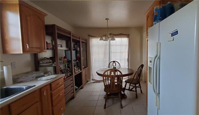 Foto del edificio - 403 Sharon Rd